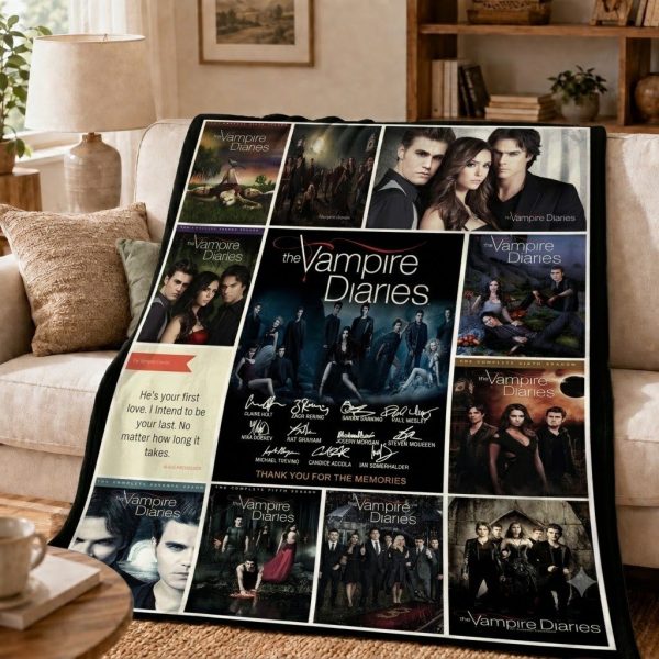 Vampire Diaries Throw Blanket, Dark Aesthetic Home Decor Throw